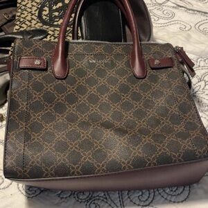 Nine West✨🤎🖤Patterned Satchel in Brown and Burgundy